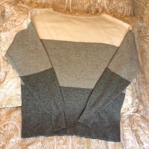 White / Gray block sweater